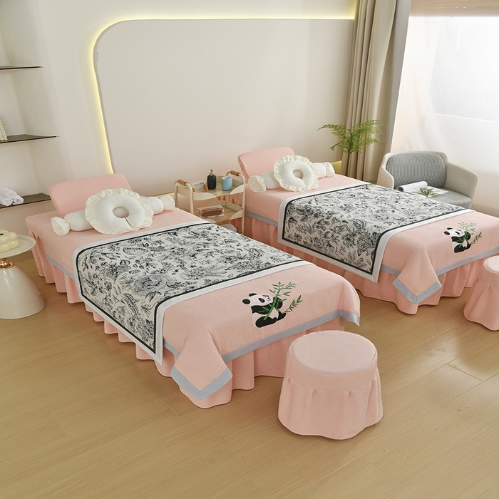 91家纺网 家纺一手货源 找家纺 不打烊家纺 2025新款贡缎绣花熊猫系列美容床罩 玉色