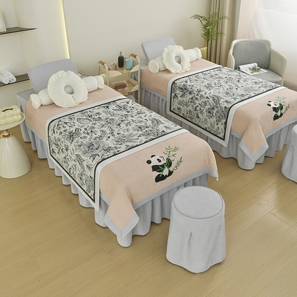 91家纺网 家纺一手货源 找家纺 （总）不打烊家纺 2025新款贡缎绣花熊猫系列美容床罩