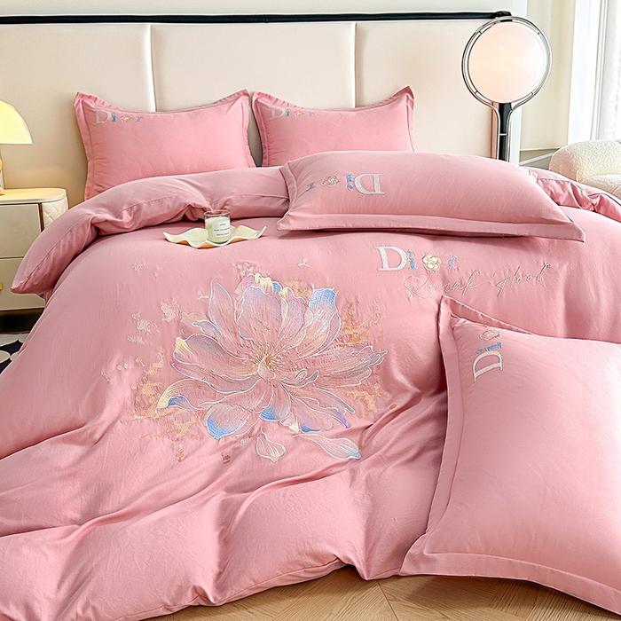 91家纺网 家纺一手货源 找家纺 大麦乐田 2025新款磨毛刺绣四件套 蒂素-豆沙粉