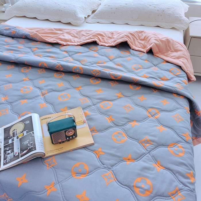 91家纺网 家纺一手货源 找家纺 伊凡 2025新款亲肤磨毛夏凉被印花夏被空调被礼品夏被跑量跨境外贸夏凉被 北欧风情