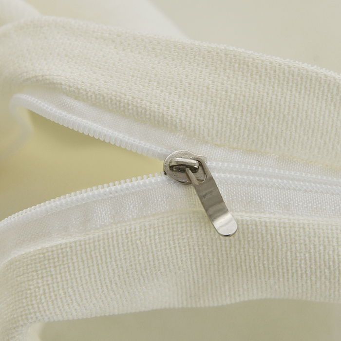 91家纺网 家纺一手货源 找家纺 不打烊家纺 2025新款贡缎绣花熊猫系列美容床罩 米白色