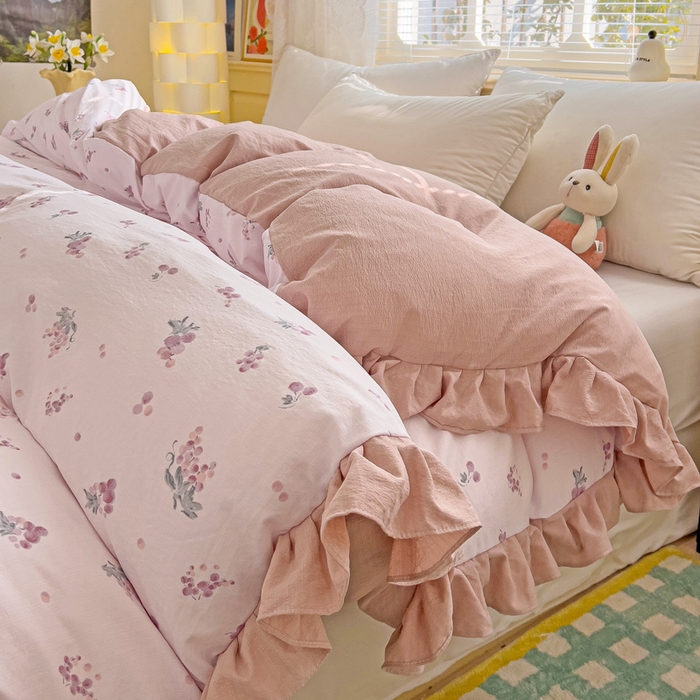 91家纺网 家纺一手货源 找家纺 纽缦家纺 2025新款云感提花双层纱韩版被套 葡萄七分甜