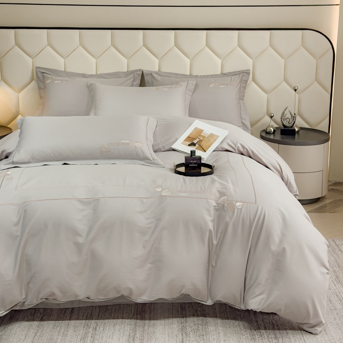 91家纺网 家纺一手货源 找家纺 U品汇  2025新款纯棉全棉长绒棉刺绣绣花高端礼盒四件套-叶夕 花晨叶夕-银灰