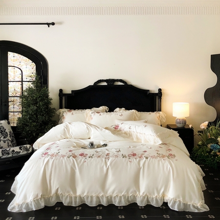 馨蕊家居  2025年春夏新品100S高奢简约长绒棉系列—棉春溪 春溪-月光白