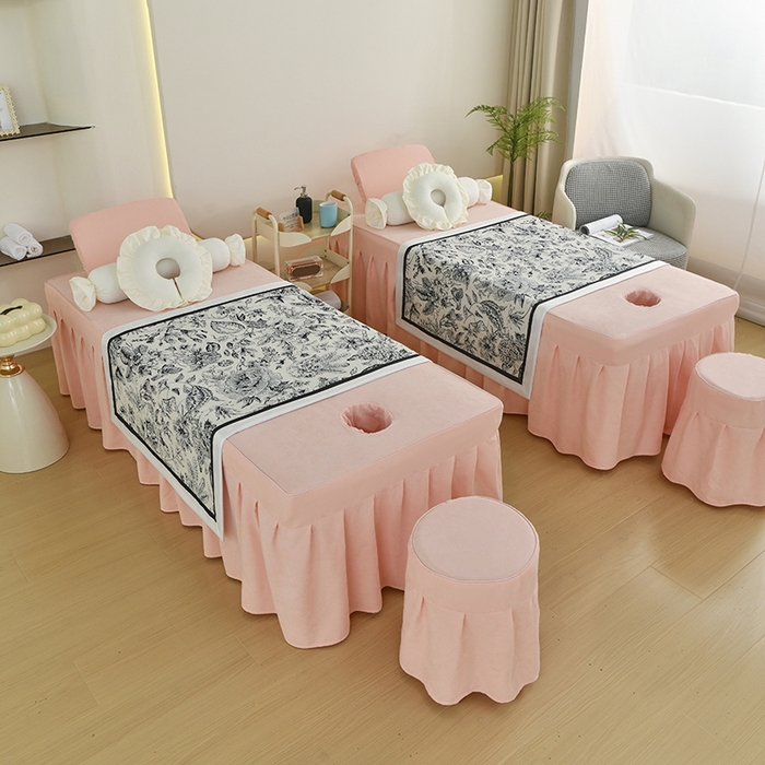 91家纺网 家纺一手货源 找家纺 不打烊家纺 2025新款贡缎绣花熊猫系列美容床罩 米白色拼玉色