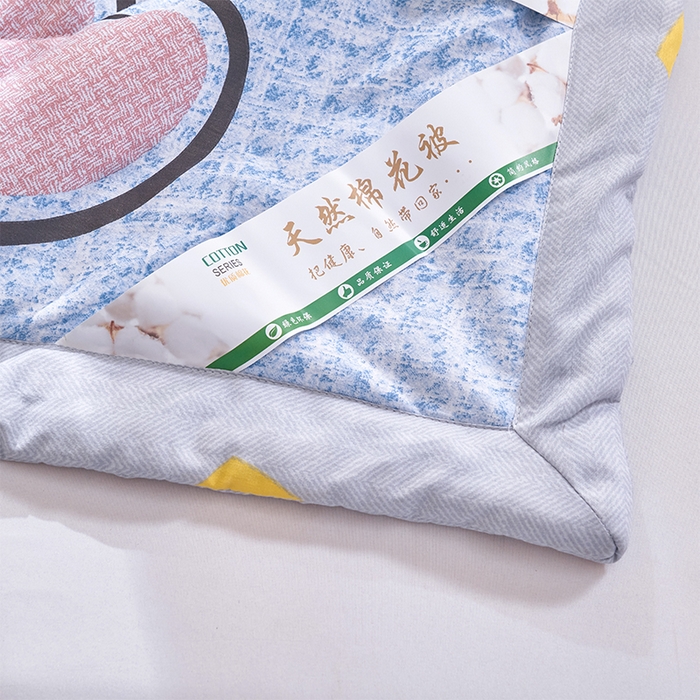 91家纺网 家纺一手货源 找家纺 羽梦家纺2025新款新疆棉花全棉夏凉被 可乐熊兰