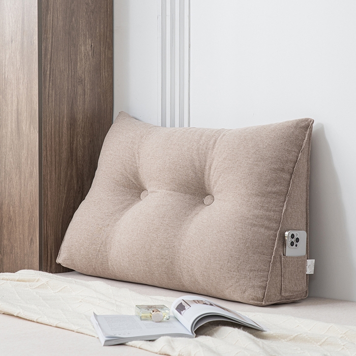 91家纺网 家纺一手货源 找家纺 美达人2025新款麻布珍珠棉三角靠背 亚麻单人杏子卡其