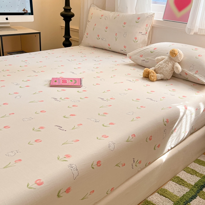 91家纺网 家纺一手货源 找家纺 博雅 2025新款全棉A类双层纱床笠 花园萌兔