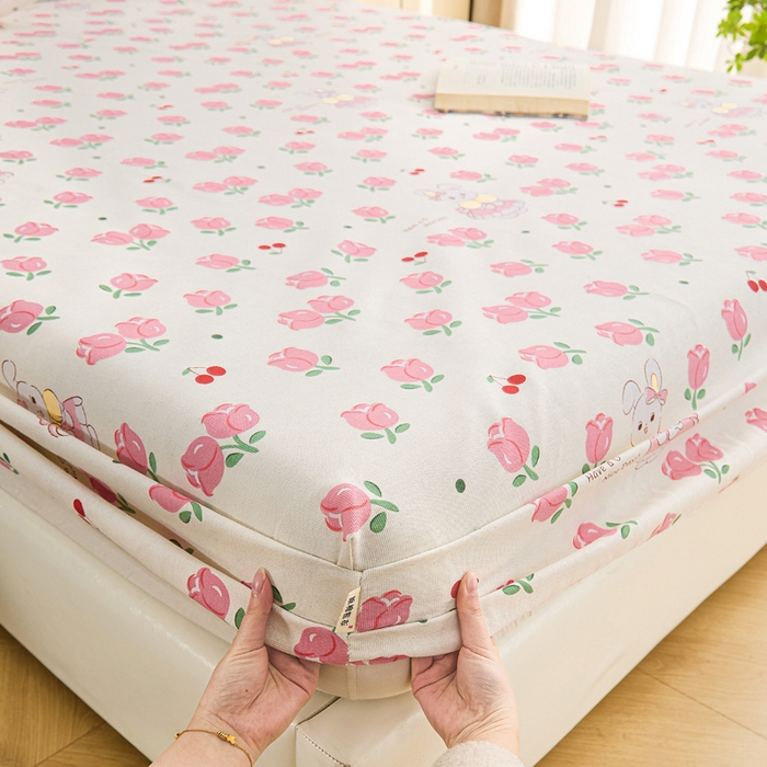 91家纺网 家纺一手货源 找家纺 首爱2025新款原棉老粗布床笠支持特殊规格定制 常年不断货 大批量供应  玫瑰小兔