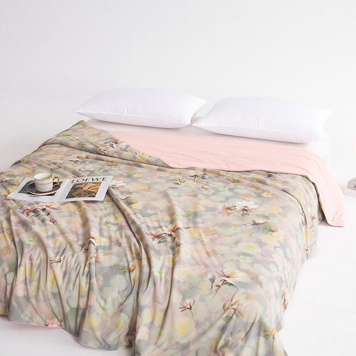 91家纺网 家纺一手货源 找家纺 睡棉坊2025新款数码印花高克重凉感丝夏凉被呱呱被10%大豆纤维填充带质检报告 静若繁花