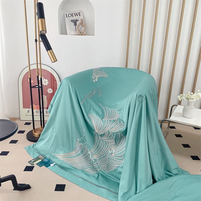 91家纺网 家纺一手货源 找家纺 优姿家纺 2025新款60S天丝绣花镂空夏被 蓝色1