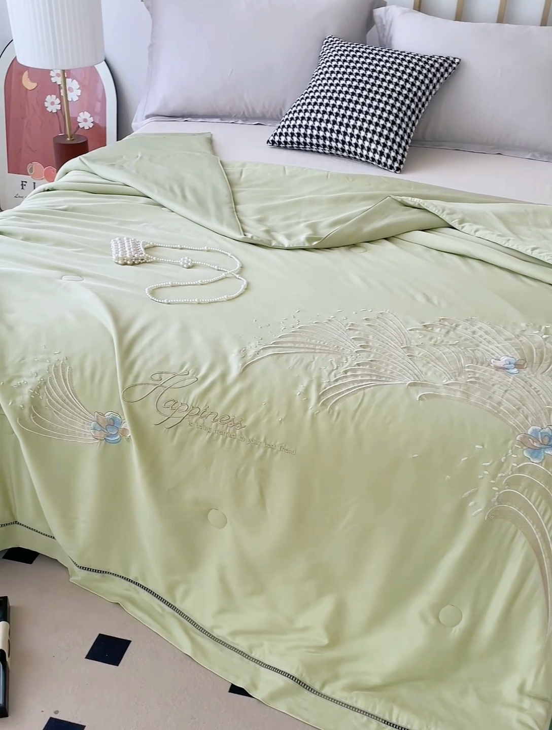 91家纺网 家纺一手货源 找家纺 优姿家纺 2025新款60S天丝绣花镂空夏被 浅绿色1