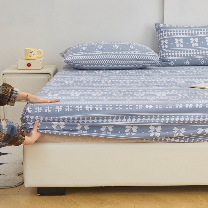 91家纺网 家纺一手货源 找家纺 首爱2025新款原棉老粗布床笠支持特殊规格定制 常年不断货 大批量供应  草莓格灰