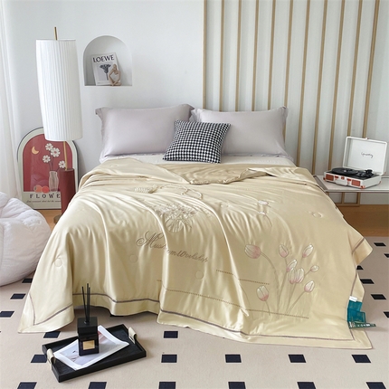 优姿家纺 2025新款60S莱赛尔绣花镂空夏被2 黄色