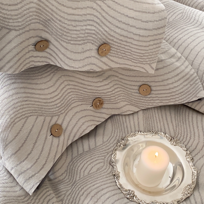 91家纺网 家纺一手货源 找家纺 旷野 2025新款全棉色织提花四件套 听潮-灰