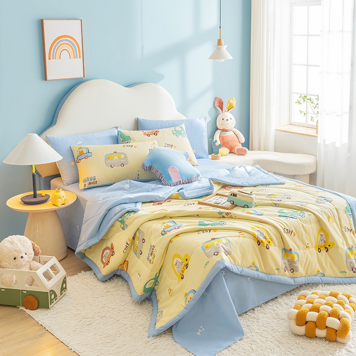 91家纺网 家纺一手货源 找家纺 暖阳 【同款地板价】2025年新款全棉印花棉花夏被四件套被子被芯 汽车乐园