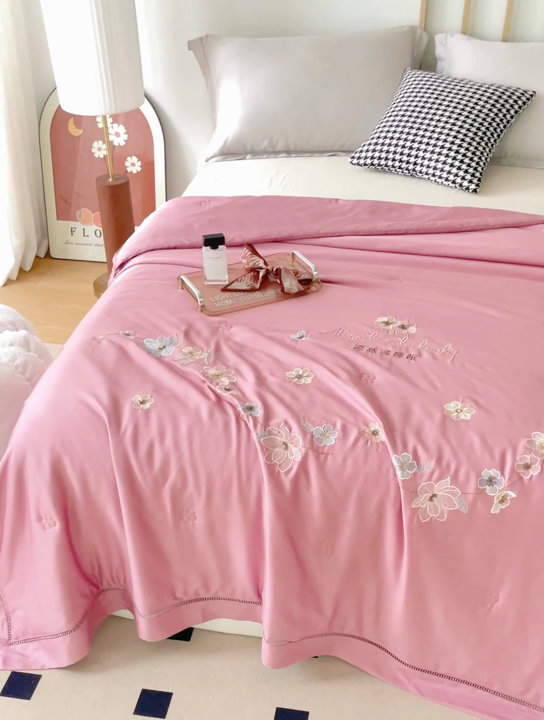 91家纺网 家纺一手货源 找家纺 （总）优姿家纺 2025新款60S天丝绣花镂空夏被3