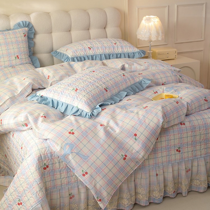 91家纺网 家纺一手货源 找家纺 美达家纺2025新款全棉蕾丝边单床盖四件套 樱桃乐园