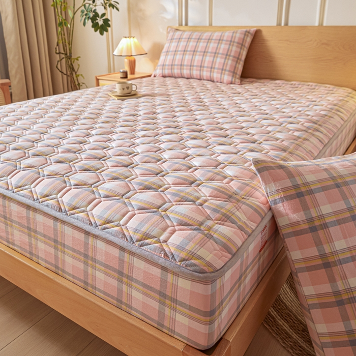 91家纺网 家纺一手货源 找家纺 雪云美2025新款A类全棉色织水洗棉夹棉床笠大豆床罩床垫保护套可定制 莫尼 粉