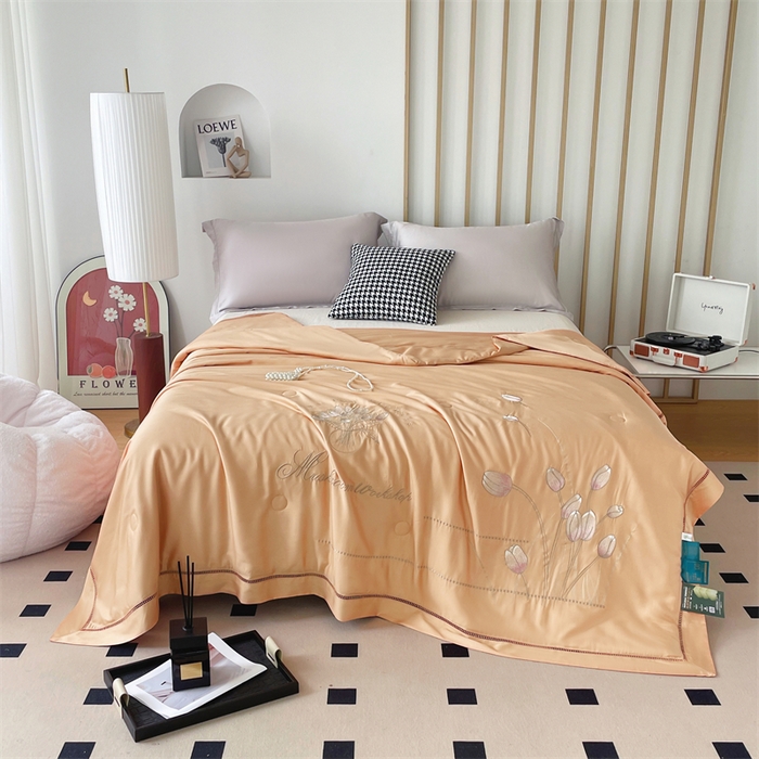 91家纺网 家纺一手货源 找家纺 优姿家纺 2025新款60S莱赛尔绣花镂空夏被2 橘色