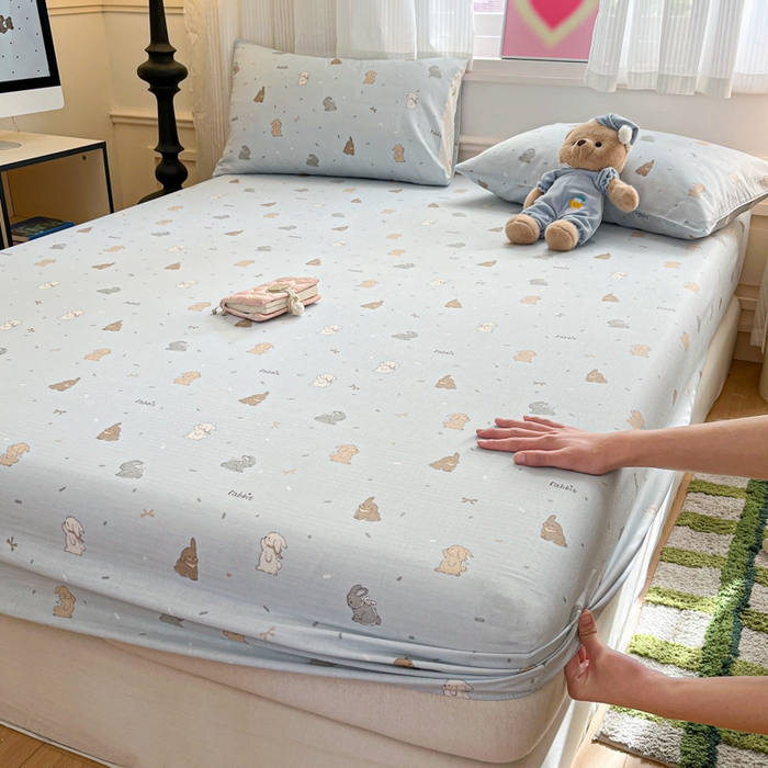 91家纺网 家纺一手货源 找家纺 博雅 2025新款全棉A类双层纱床笠 兔兔蜜语