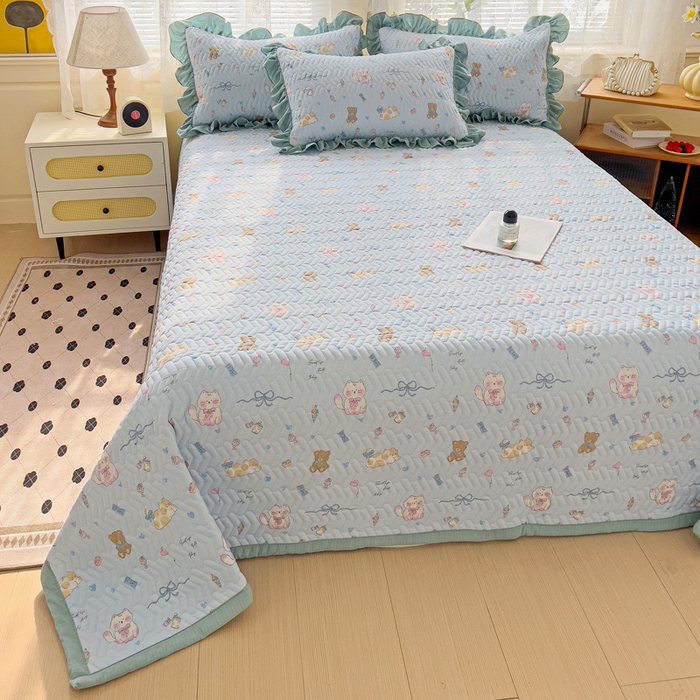 91家纺网 家纺一手货源 找家纺 2025云感提花双层纱加厚夹棉绗缝床盖 小猫时光蓝