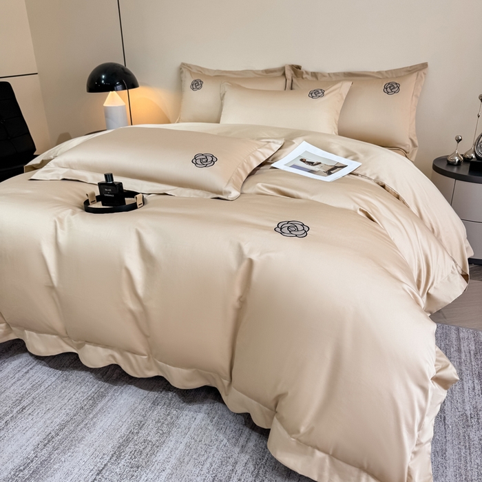 91家纺网 家纺一手货源 找家纺 KA家纺 2025春夏新款全棉绣花四件套 小香系列 小香香槟金