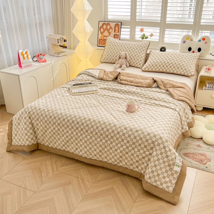 91家纺网 家纺一手货源 找家纺 雅萱家纺  2025新款全棉夏被套件 时尚都市