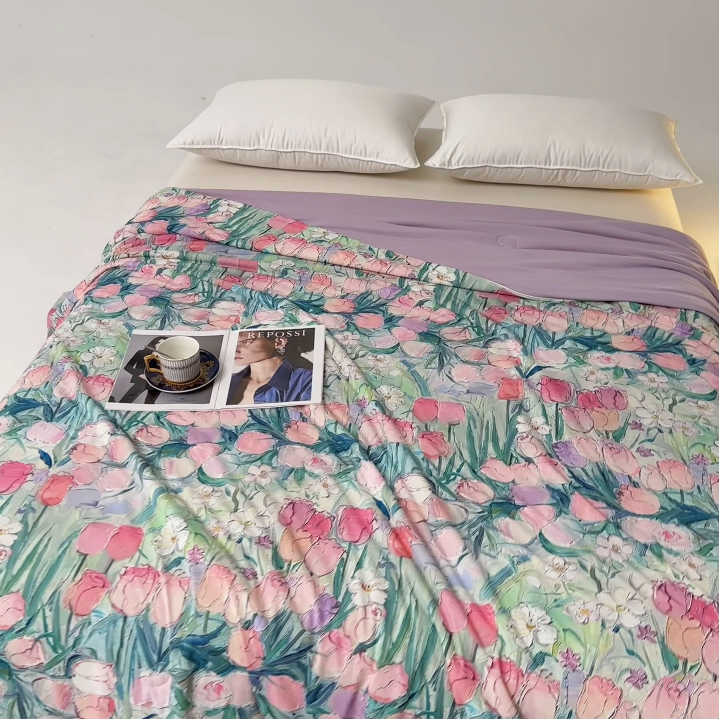 91家纺网 家纺一手货源 找家纺 睡棉坊2025新款数码印花高克重凉感丝夏凉被呱呱被10%大豆纤维填充带质检报告 郁情粉