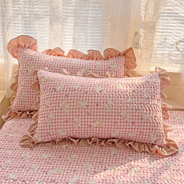 91家纺网 家纺一手货源 找家纺 2025云感提花双层纱加厚夹棉绗缝床盖 猫猫晚宴