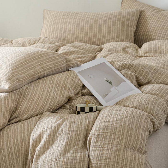 91家纺网 家纺一手货源 找家纺 AB家纺 2025新款三层款皱皱纱条纹四件套 小半-松果褐