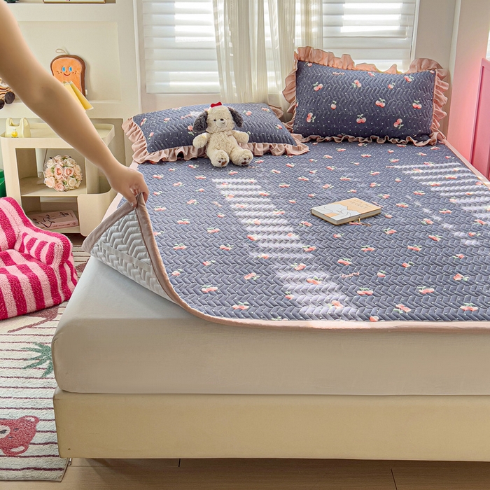 91家纺网 家纺一手货源 找家纺 纽缦家纺2025新款云感提花双层纱夹棉床垫 大吉大厘