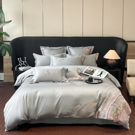 91家纺网 家纺一手货源 找家纺 博纳家纺 2025新款纯棉绣花四件套—琉璃 高级灰