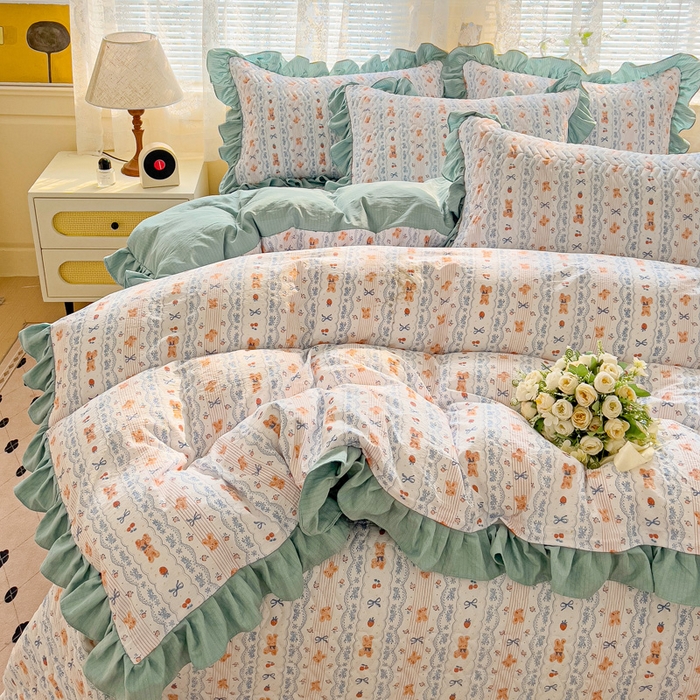 91家纺网 家纺一手货源 找家纺 纽缦家纺2025新款云感提花双层纱床盖韩版四件套 他和她的兔