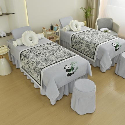 91家纺网 家纺一手货源 找家纺 （总）不打烊家纺 2025新款贡缎绣花熊猫系列美容床罩