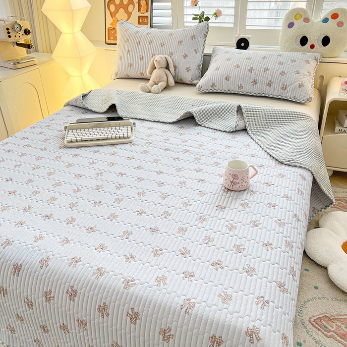 91家纺网 家纺一手货源 找家纺 雅萱家纺  2025新款双面全棉印花床盖三件套 格纹蝴蝶结