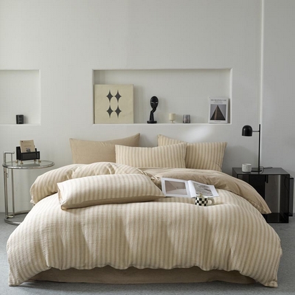 91家纺网 家纺一手货源 找家纺 AB家纺 2025新款三层款皱皱纱条纹四件套 小半-奶茶棕