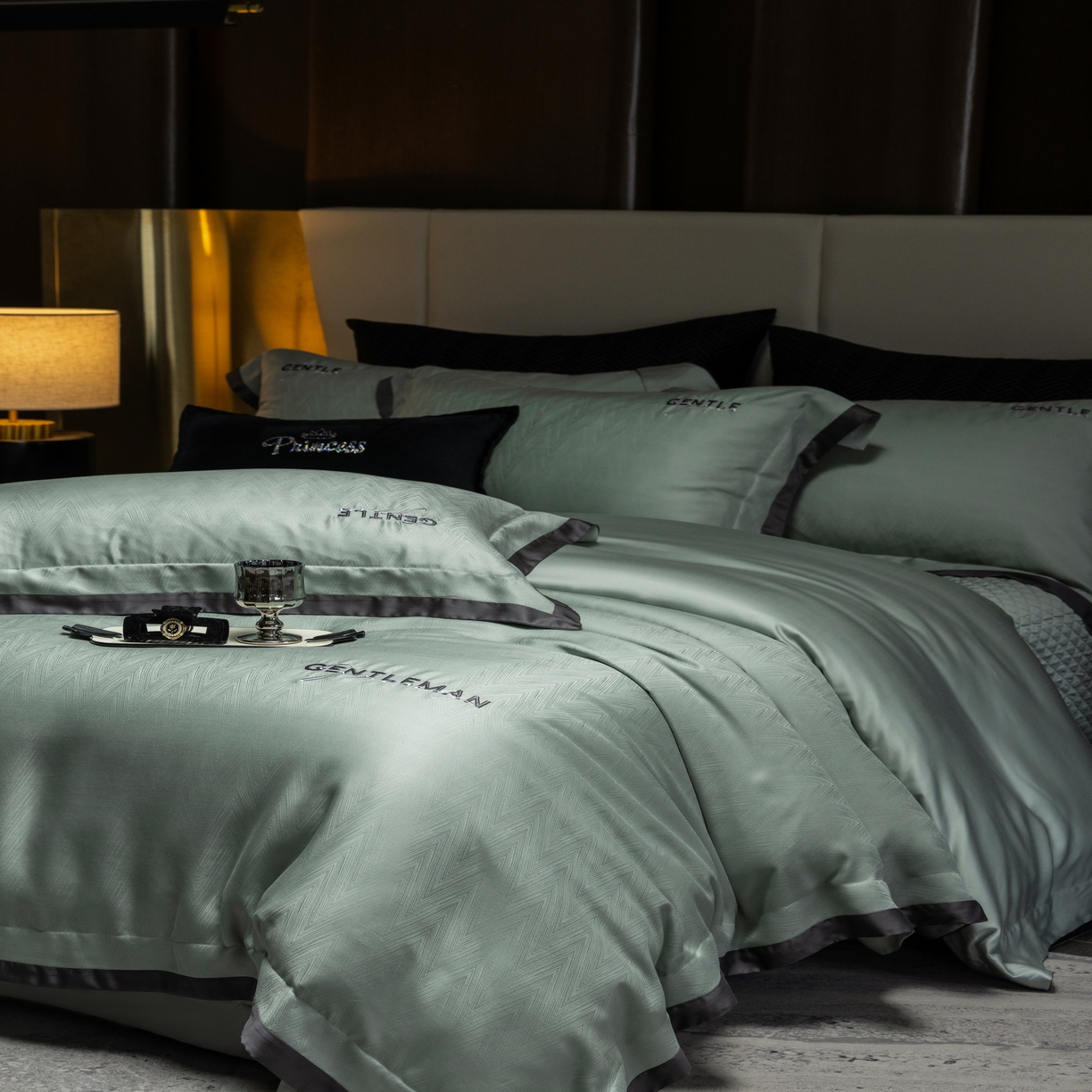 91家纺网 家纺一手货源 找家纺 时亿家居 2025新款80天丝提花床盖款四件套-晓雅系列 晓雅 绿