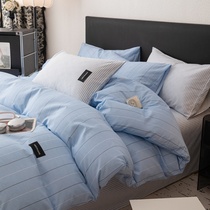 91家纺网 家纺一手货源 找家纺 简宜家居（朝初家纺） 2025新款简约纯棉四件套 轻羽蓝