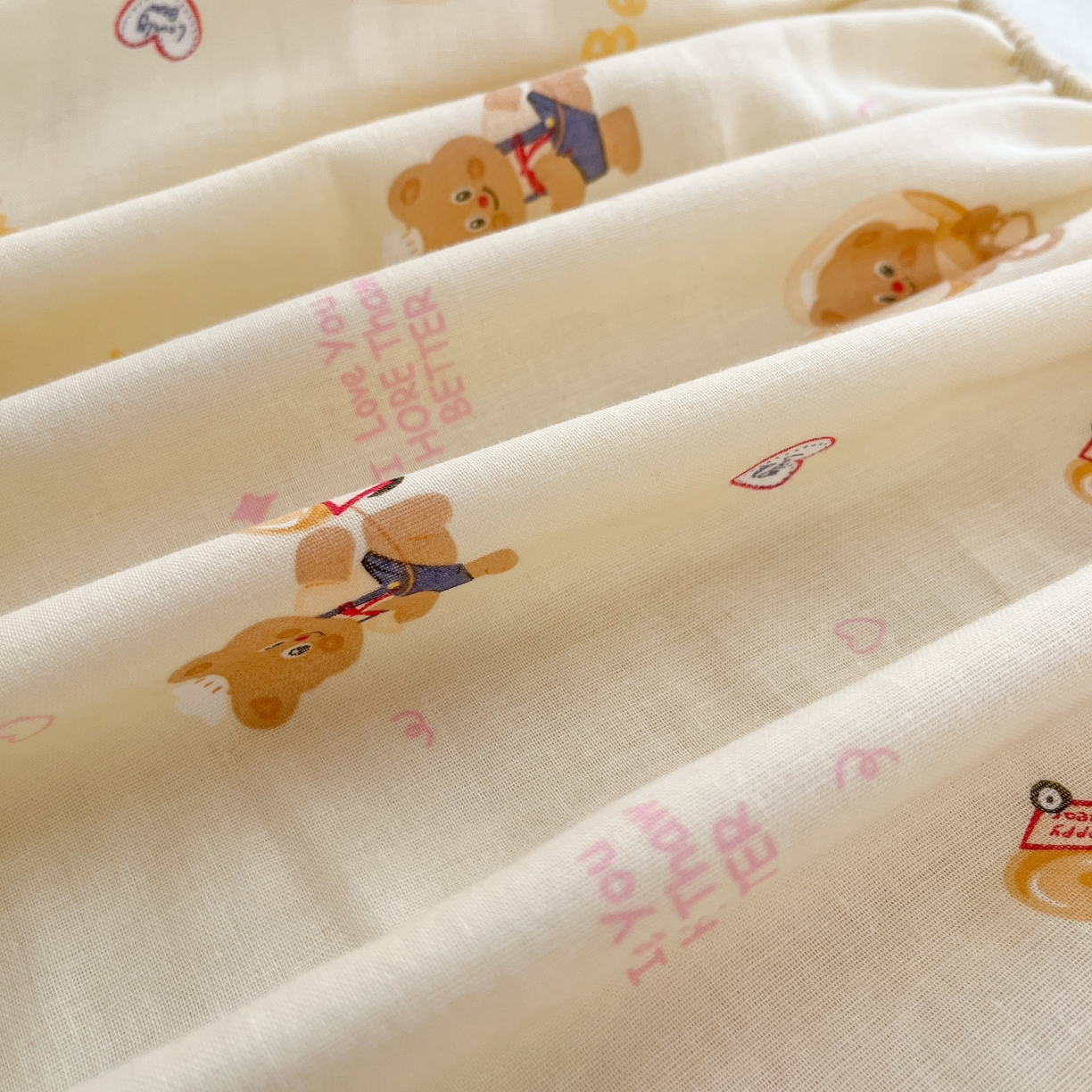 91家纺网 家纺一手货源 找家纺 博雅 2025新款全棉A类双层纱床笠 黄油小熊