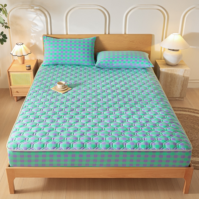 91家纺网 家纺一手货源 找家纺 雪云美2025新款A类全棉色织水洗棉夹棉床笠大豆床罩床垫保护套可定制 绿紫格