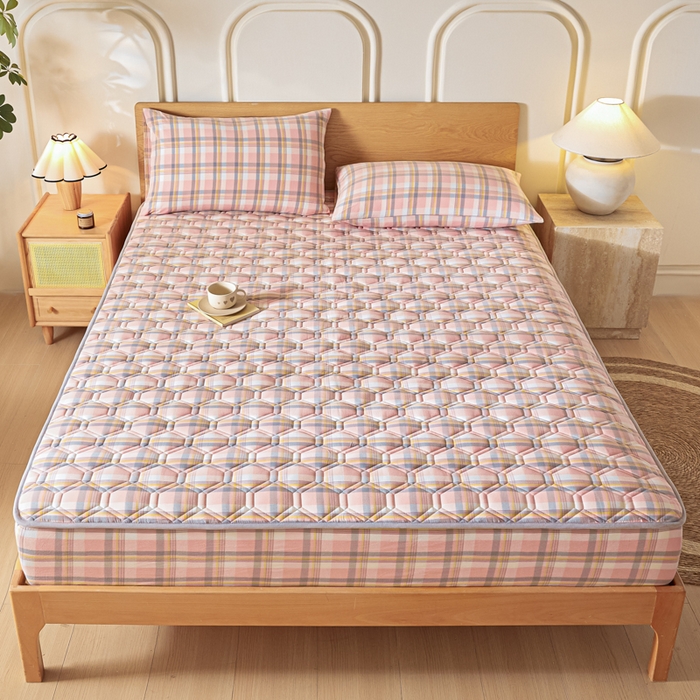 91家纺网 家纺一手货源 找家纺 雪云美2025新款A类全棉色织水洗棉夹棉床笠大豆床罩床垫保护套可定制 莫尼 粉