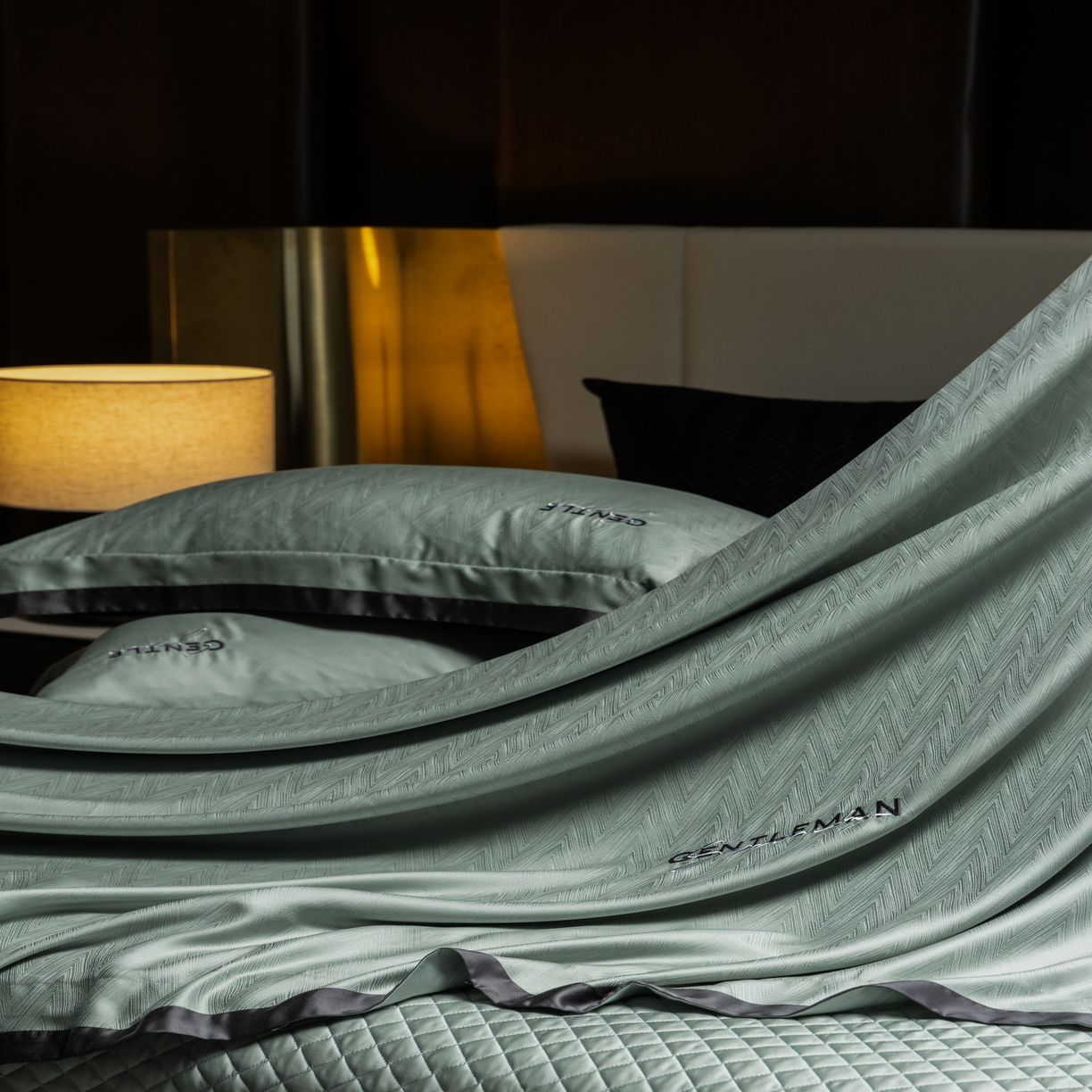 91家纺网 家纺一手货源 找家纺 时亿家居  2025新款80天丝提花床盖款夏被四件套 -晓雅系列 晓雅绿