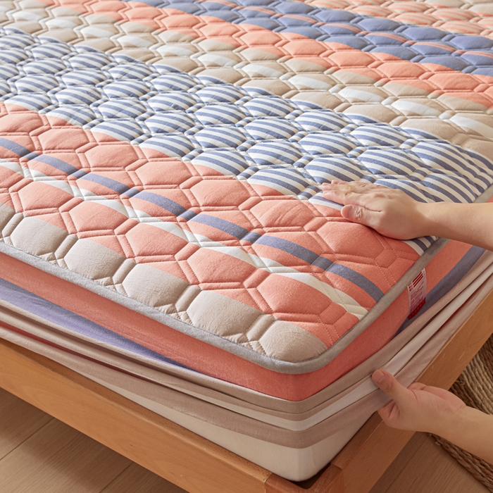 91家纺网 家纺一手货源 找家纺 雪云美2025新款A类全棉色织水洗棉夹棉床笠大豆床罩床垫保护套可定制 山脉 兰