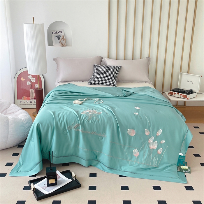 91家纺网 家纺一手货源 找家纺 优姿家纺 2025新款60S莱赛尔绣花镂空夏被2 蓝色