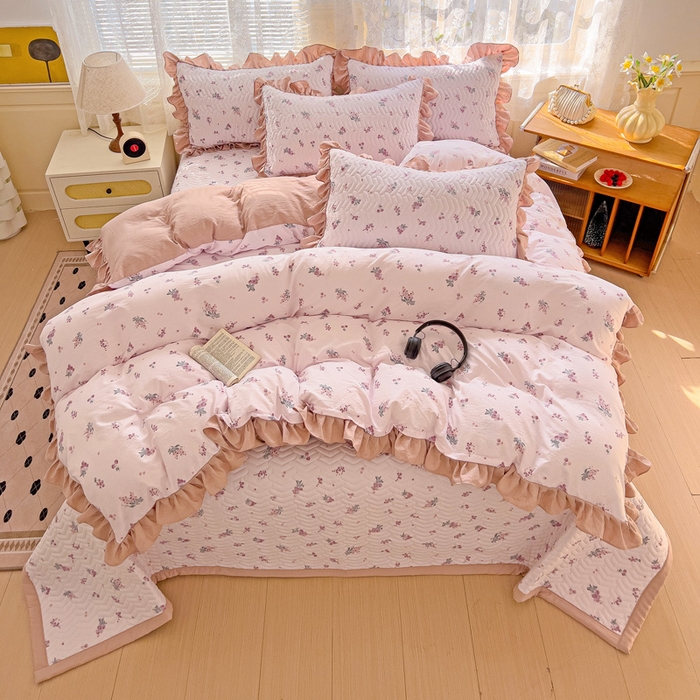 91家纺网 家纺一手货源 找家纺 纽缦家纺2025新款云感提花双层纱床盖韩版四件套 葡萄七分甜