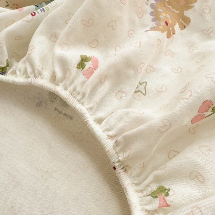 91家纺网 家纺一手货源 找家纺 博雅 2025新款全棉A类双层纱床笠 萌趣龙宝