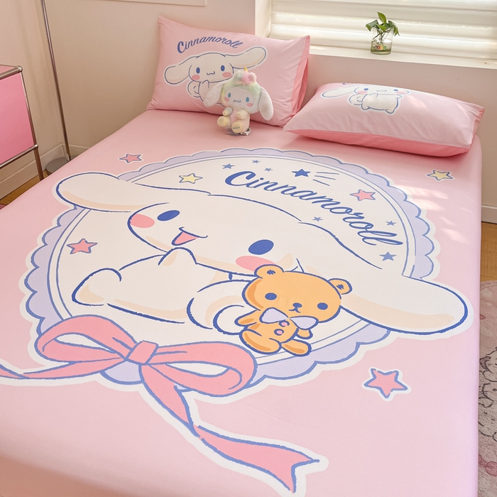 91家纺网 家纺一手货源 找家纺 金爱家 2025新款三丽欧全棉大版单品--床笠 棉单品-小熊玉桂狗粉