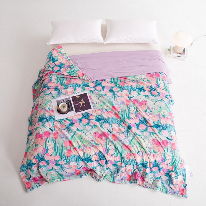 91家纺网 家纺一手货源 找家纺 睡棉坊2025新款数码印花高克重凉感丝夏凉被呱呱被10%大豆纤维填充带质检报告 郁情粉