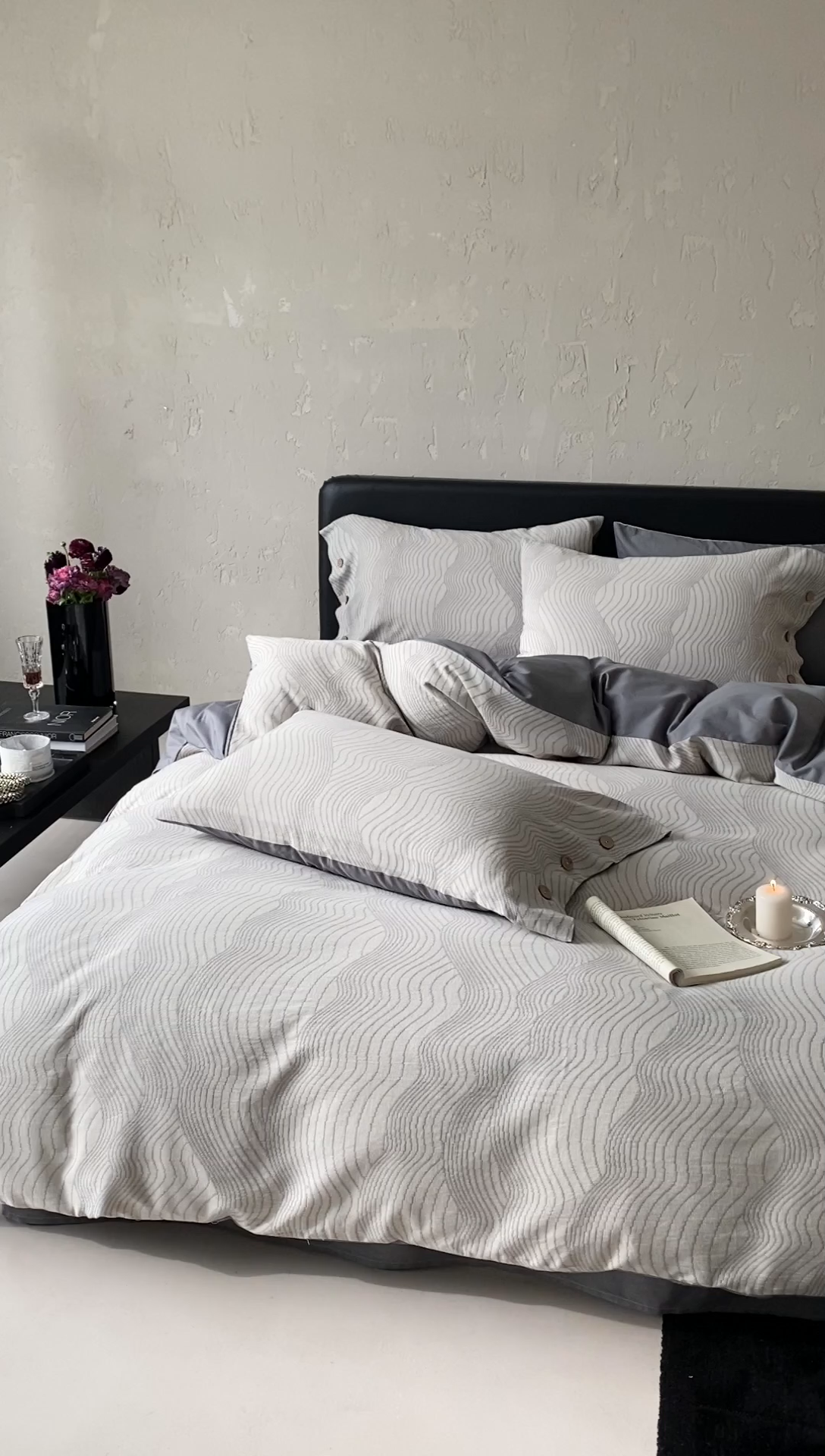 91家纺网 家纺一手货源 找家纺 旷野 2025新款全棉色织提花四件套 听潮-灰